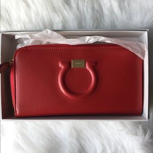 Salvatore Ferragamo Wallet/Clutch
